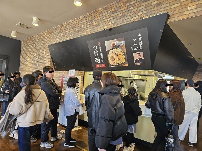 中華蕎麦とみ田監修のオリジナルつけ麺コーナー
