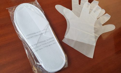 スリッパと手袋