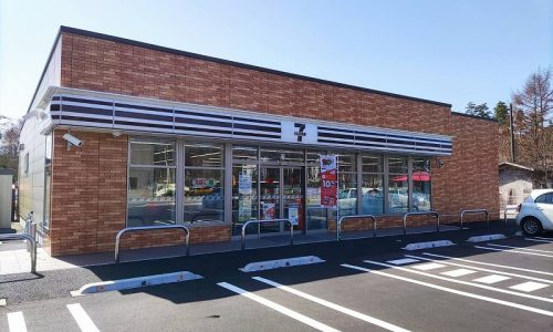 セブンイレブン 河口湖東恋路店