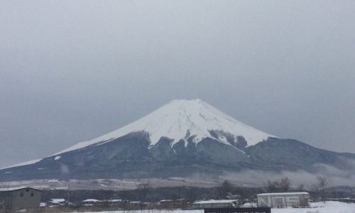 忍野村から見た富士山