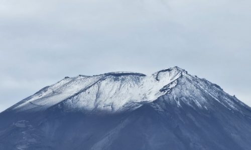 富士山初冠雪2023