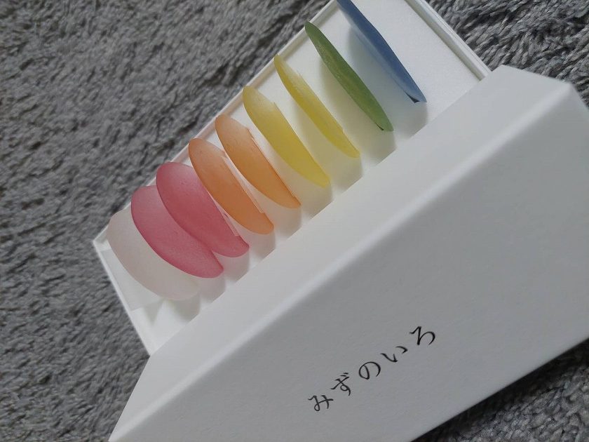 宝石スイーツ「みずのいろ」