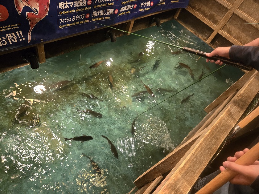 魚がいっぱい泳いでる