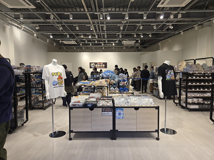 ドラゴンクエスト どうぐや at Square Enix Pop Up Store