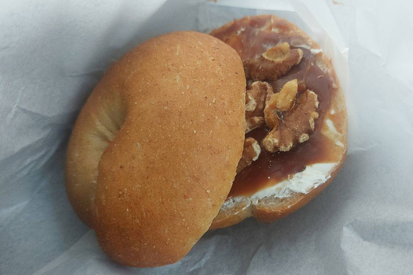 キャラメルくるみのベーグル
