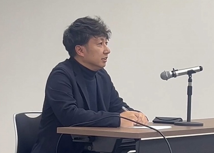 勉強会での登壇風景